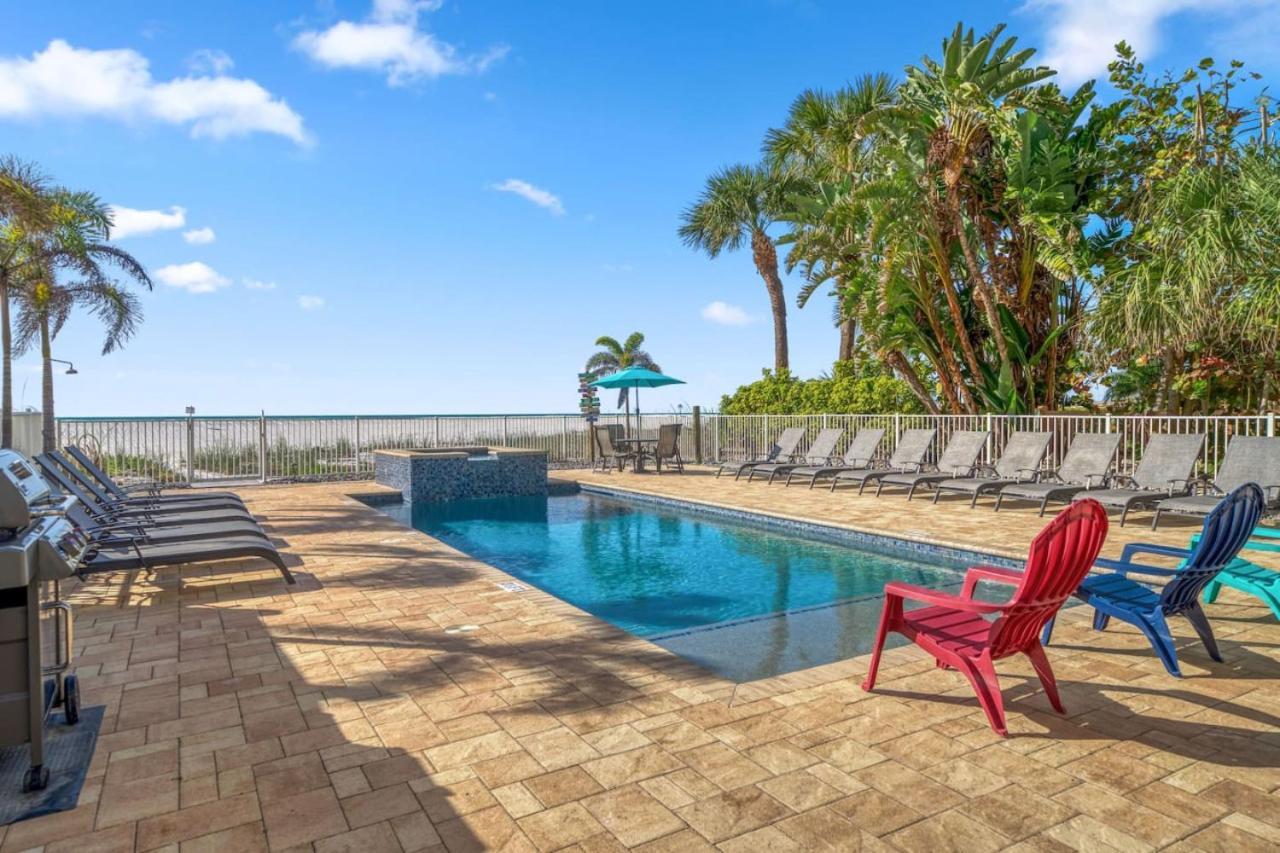 Four Shores Unit 3 Gulf Condo Direct Gulf With Pool And Spa Clearwater Beach Exteriör bild