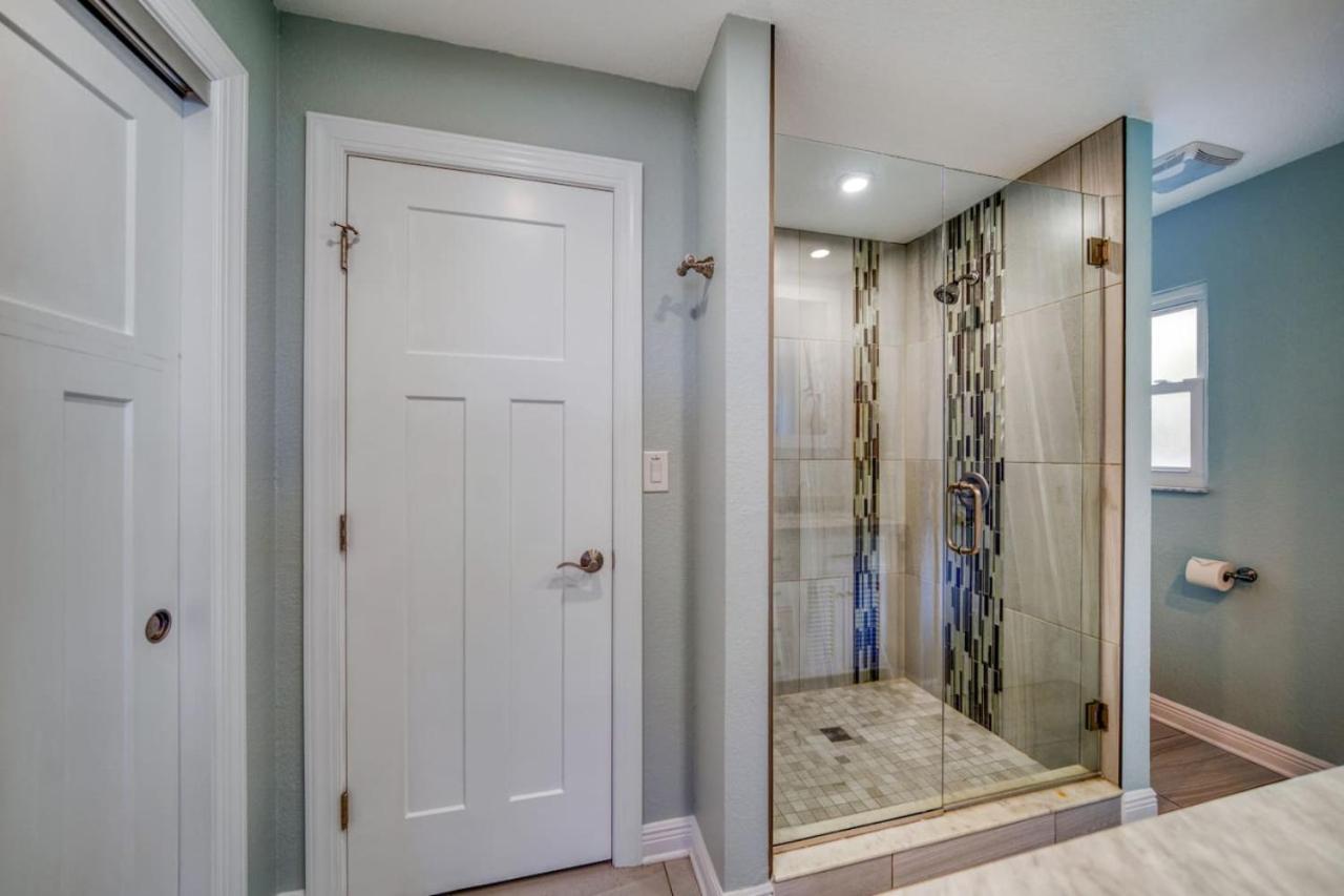 Four Shores Unit 3 Gulf Condo Direct Gulf With Pool And Spa Clearwater Beach Exteriör bild