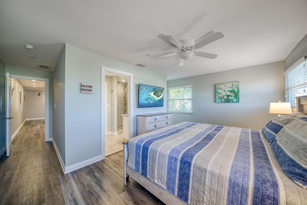 Four Shores Unit 3 Gulf Condo Direct Gulf With Pool And Spa Clearwater Beach Exteriör bild